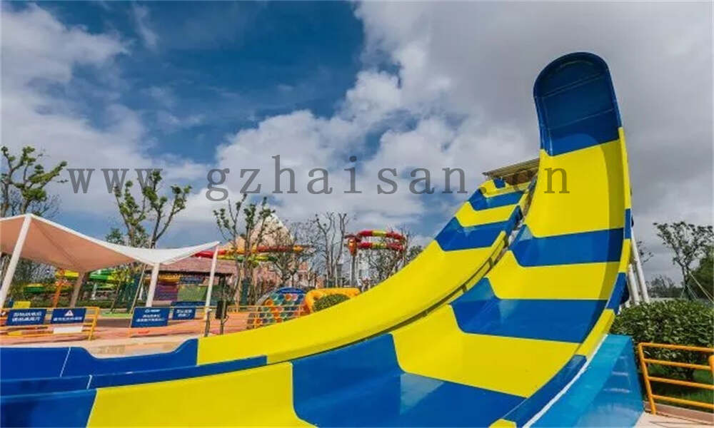 水上乐园规划中的项目建设如何保证进度和质量？